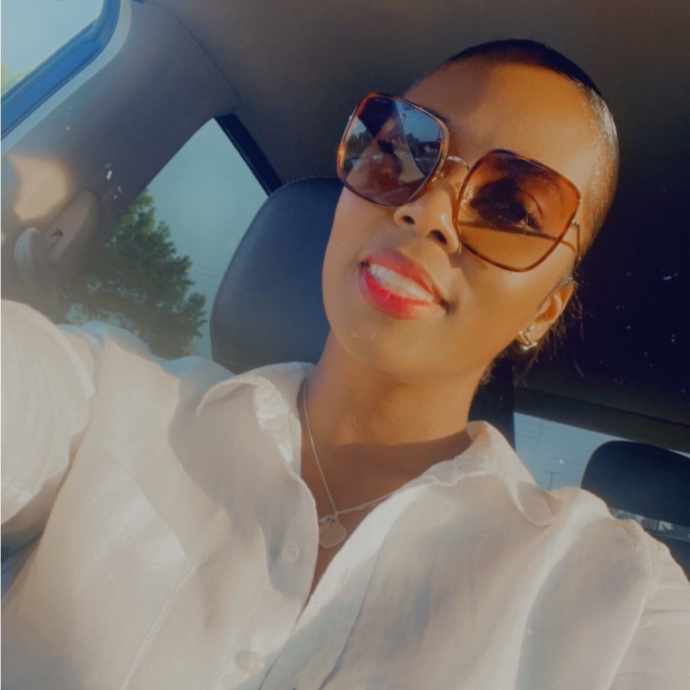 Meet your Posher, Lawanna